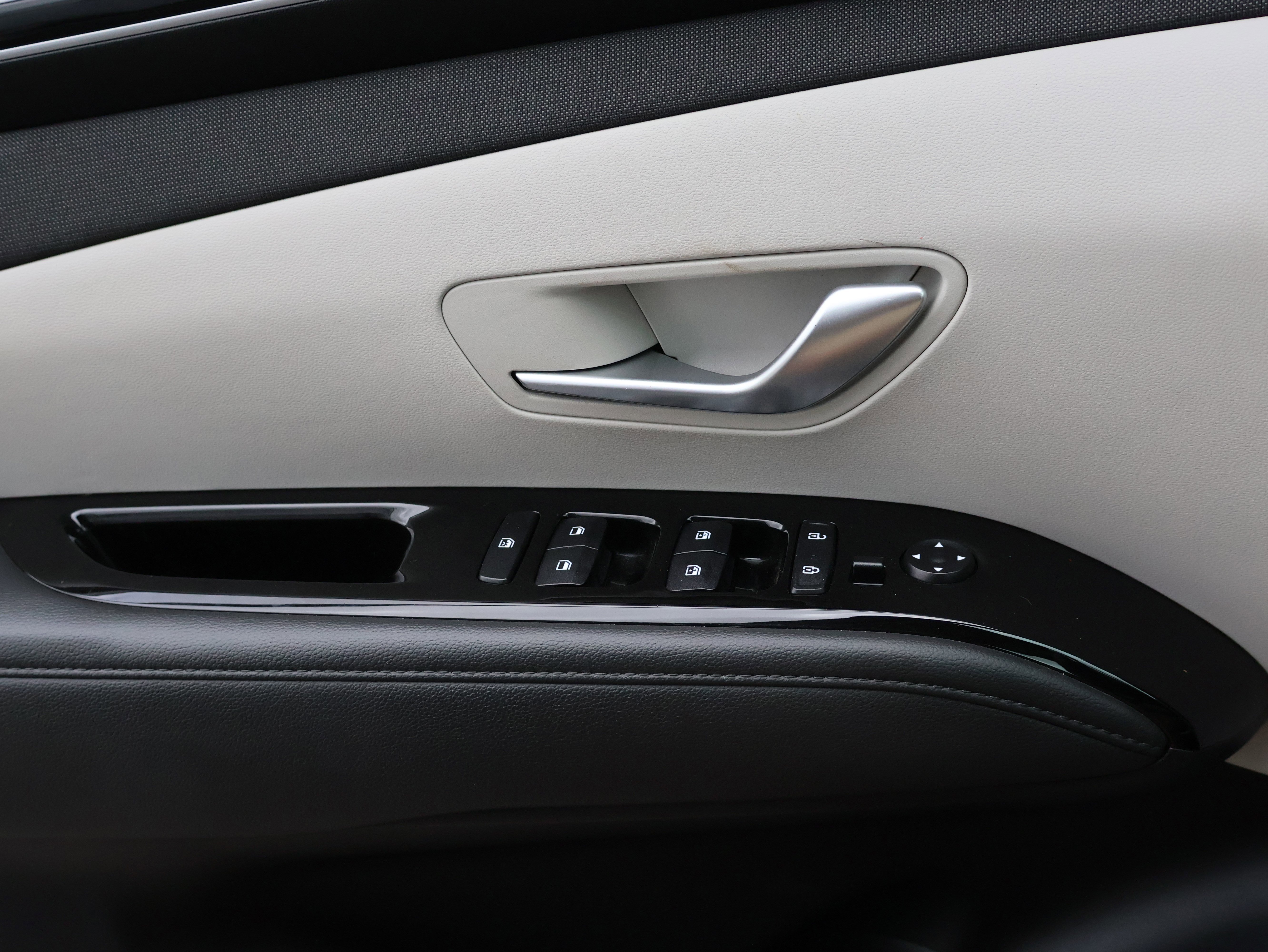 Used 2023 Hyundai Tucson Limited AWD/4WD image 47
