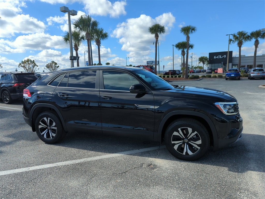 New 2026 Volkswagen Atlas Cross Sport SE image 2