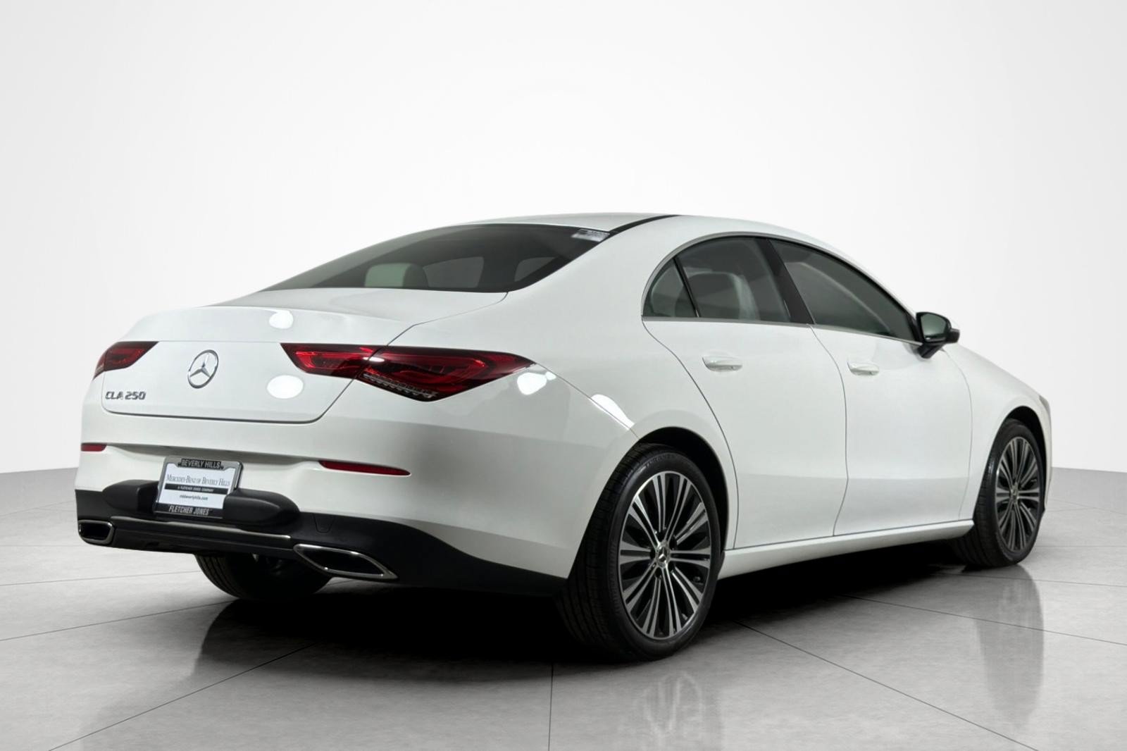 Used 2023 Mercedes-Benz CLA 250 image 5