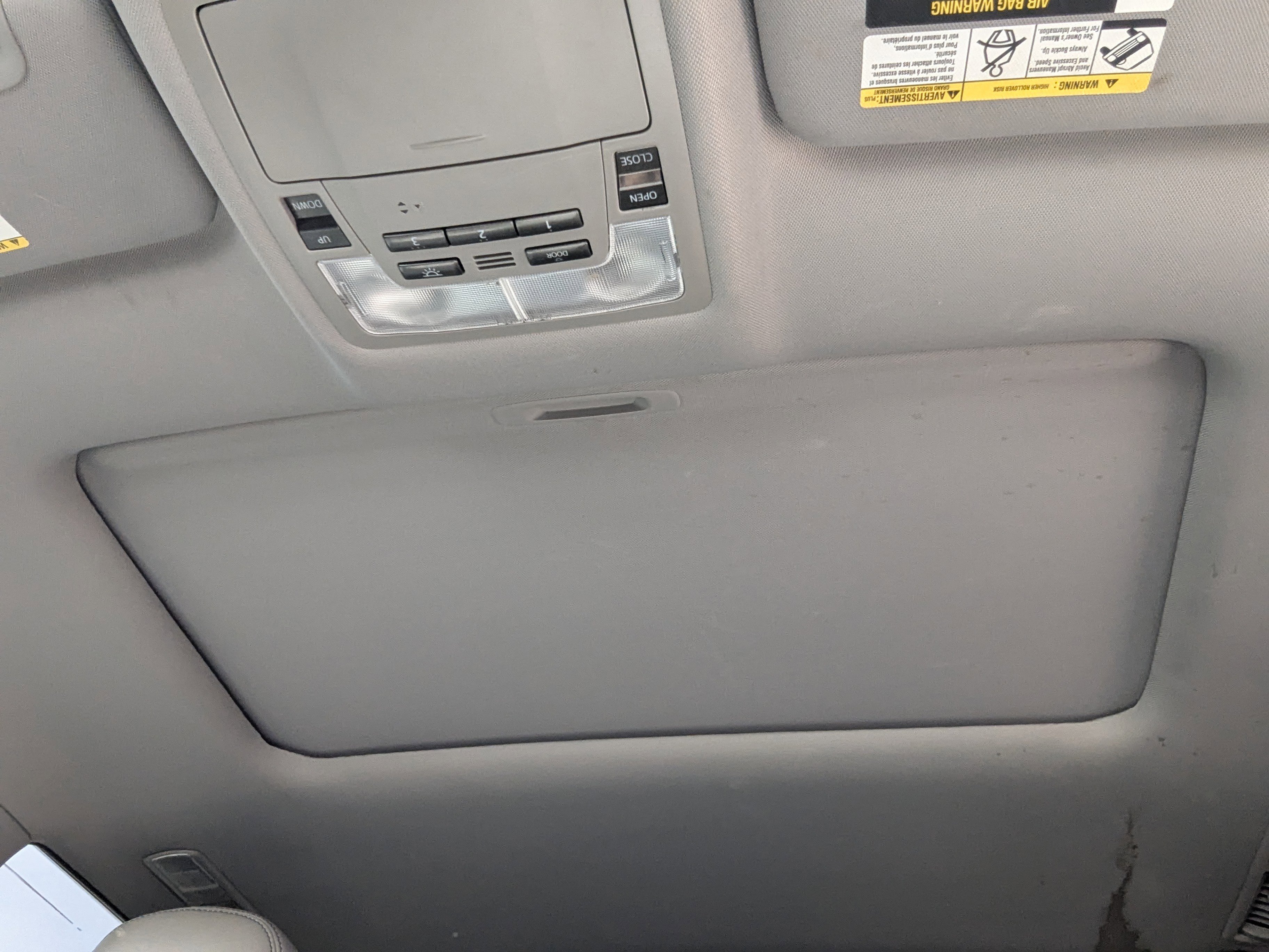 Used 2019 Toyota Highlander XLE image 12