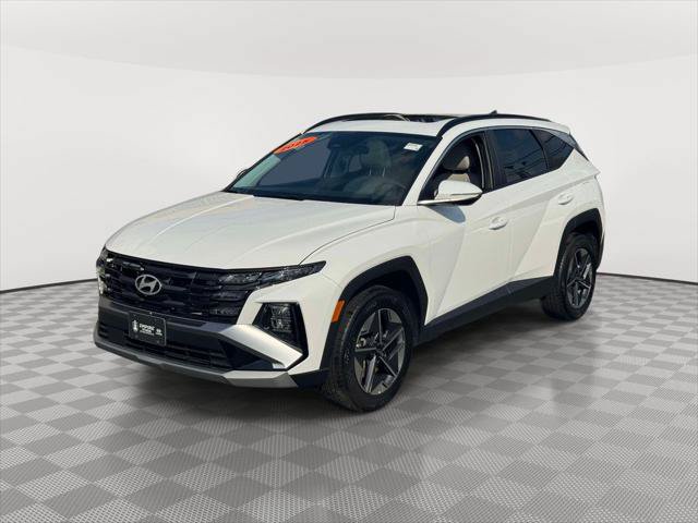 Certified 2025 Hyundai Tucson SEL AWD/4WD image 3