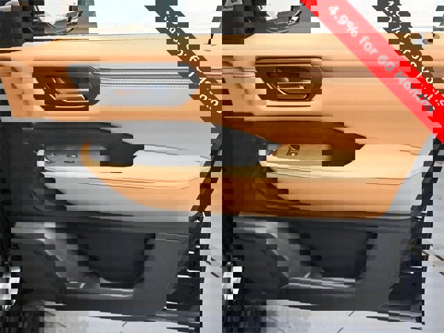 New 2025 Nissan Armada SL w/ Captain's Chari Seat Package image 25