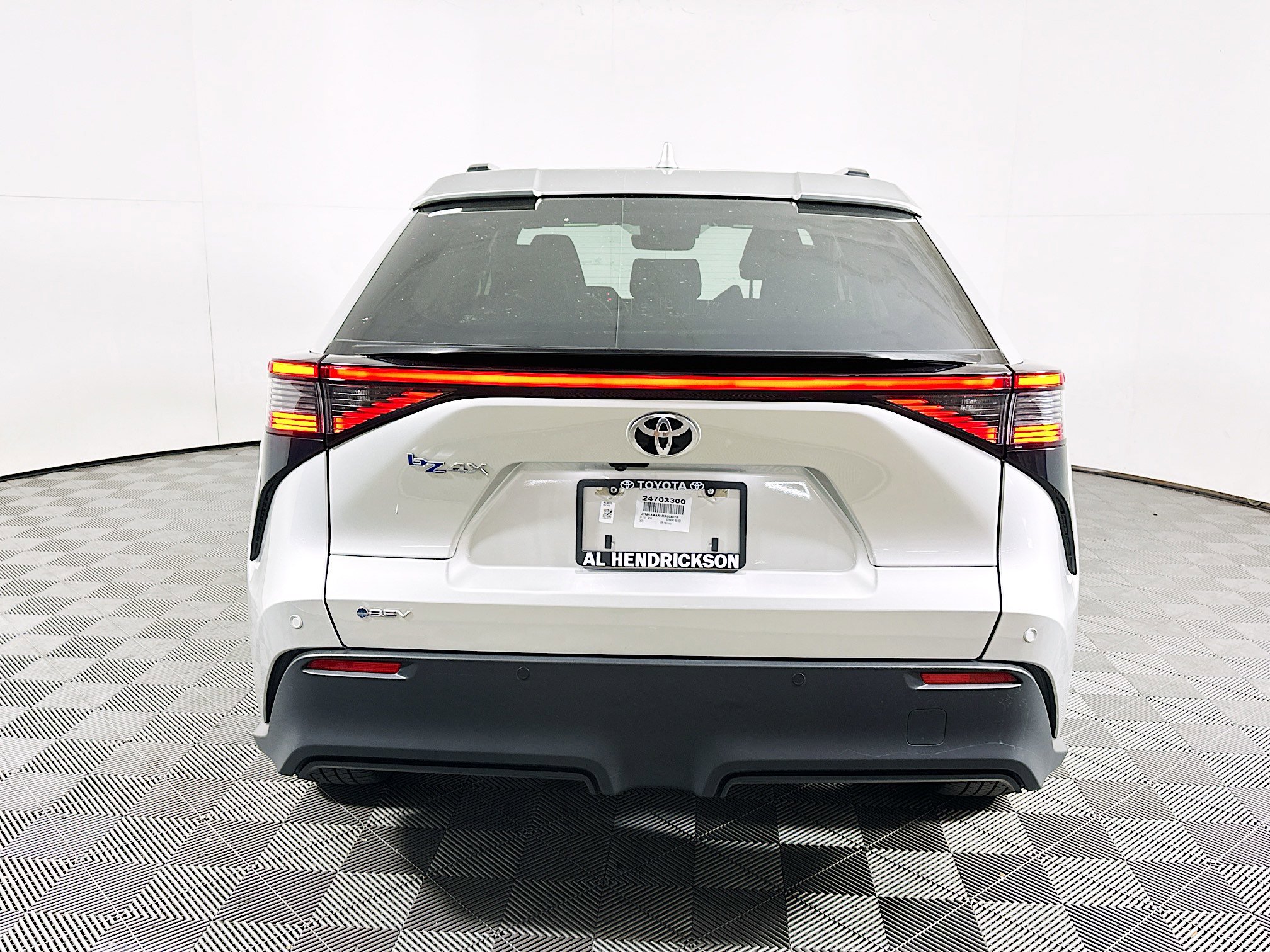 Used 2024 Toyota bZ4X XLE image 4