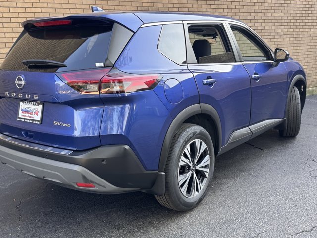 Used 2022 Nissan Rogue SV image 17