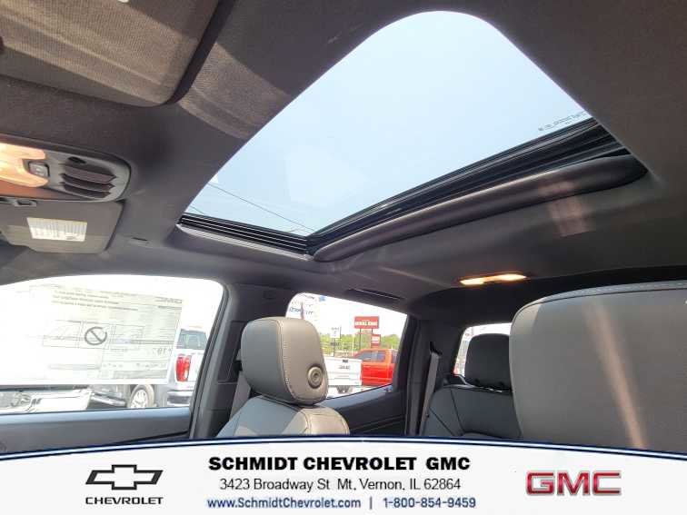 New 2025 GMC Canyon Elevation w/ Convenience Package image 17