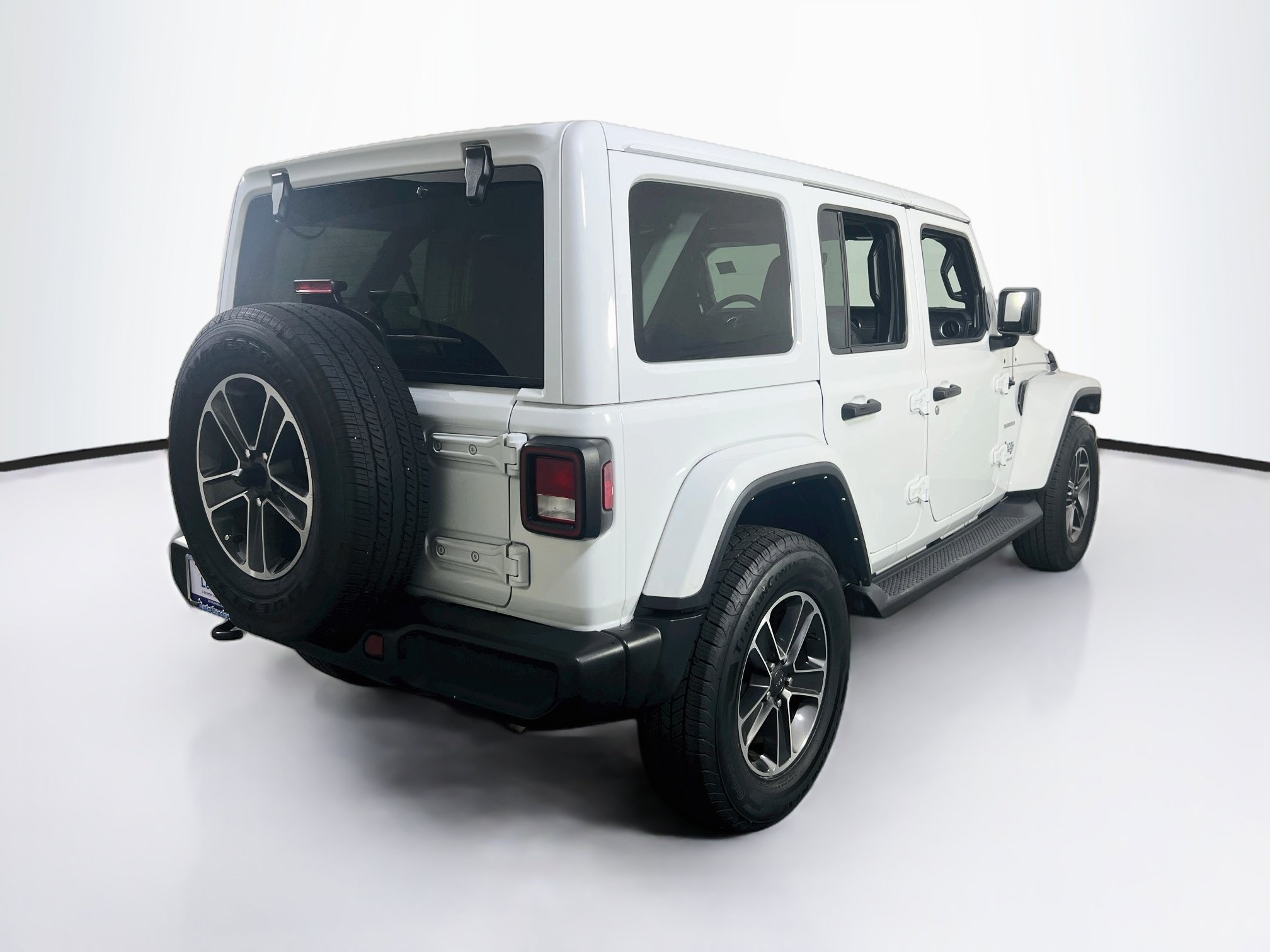 Used 2023 Jeep Wrangler Unlimited Sahara AWD/4WD image 5