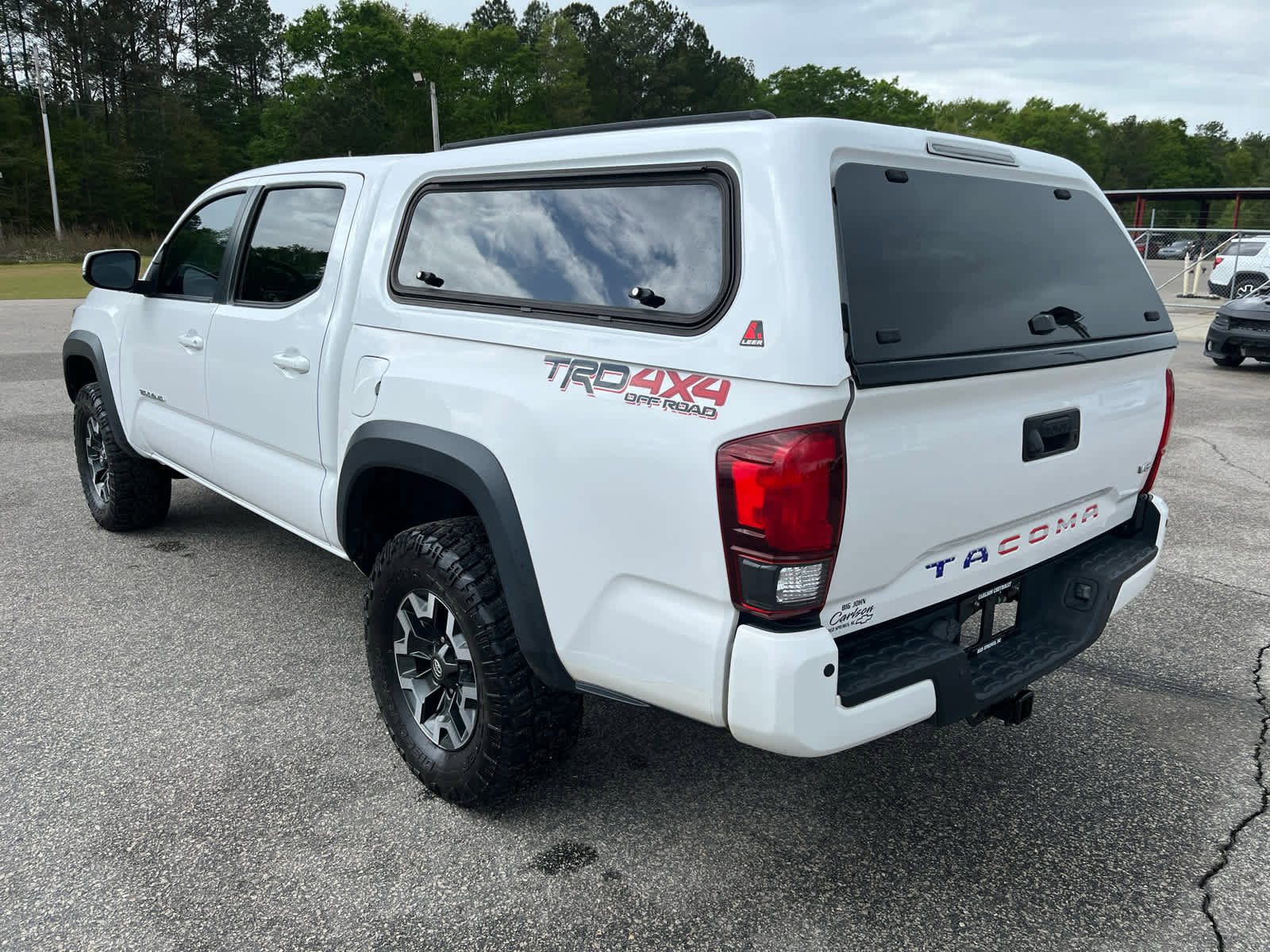 Used 2019 Toyota Tacoma TRD Off-Road image 4