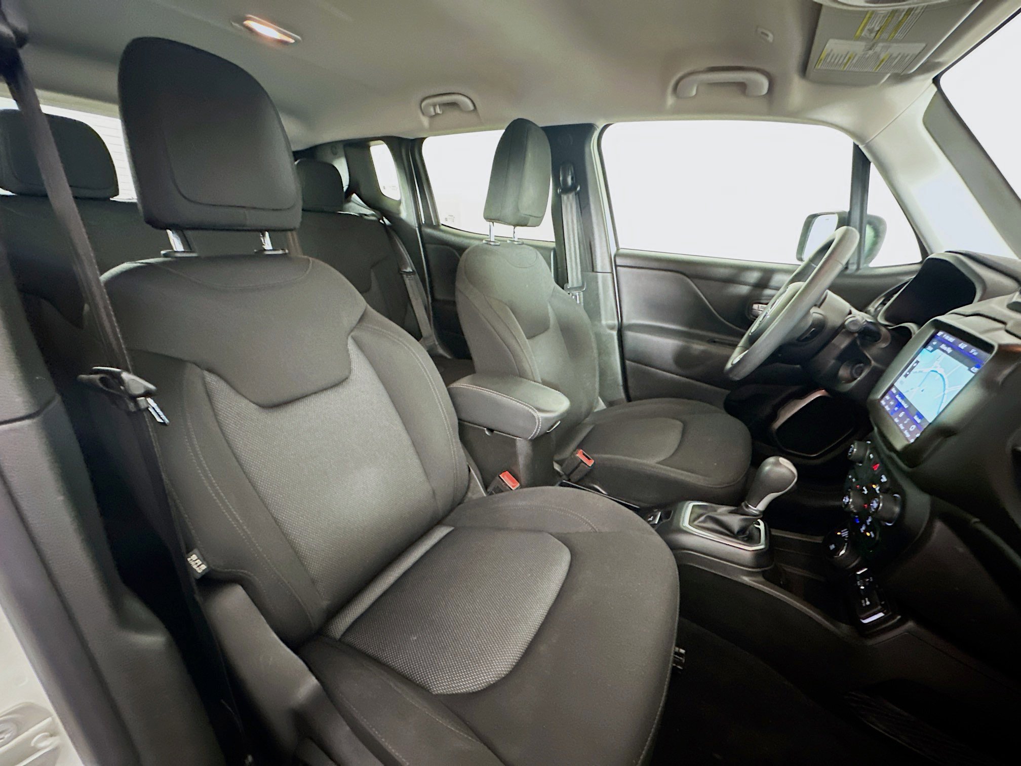 Used 2023 Jeep Renegade Latitude image 30