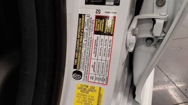 Used 2020 Toyota Camry SE image 31