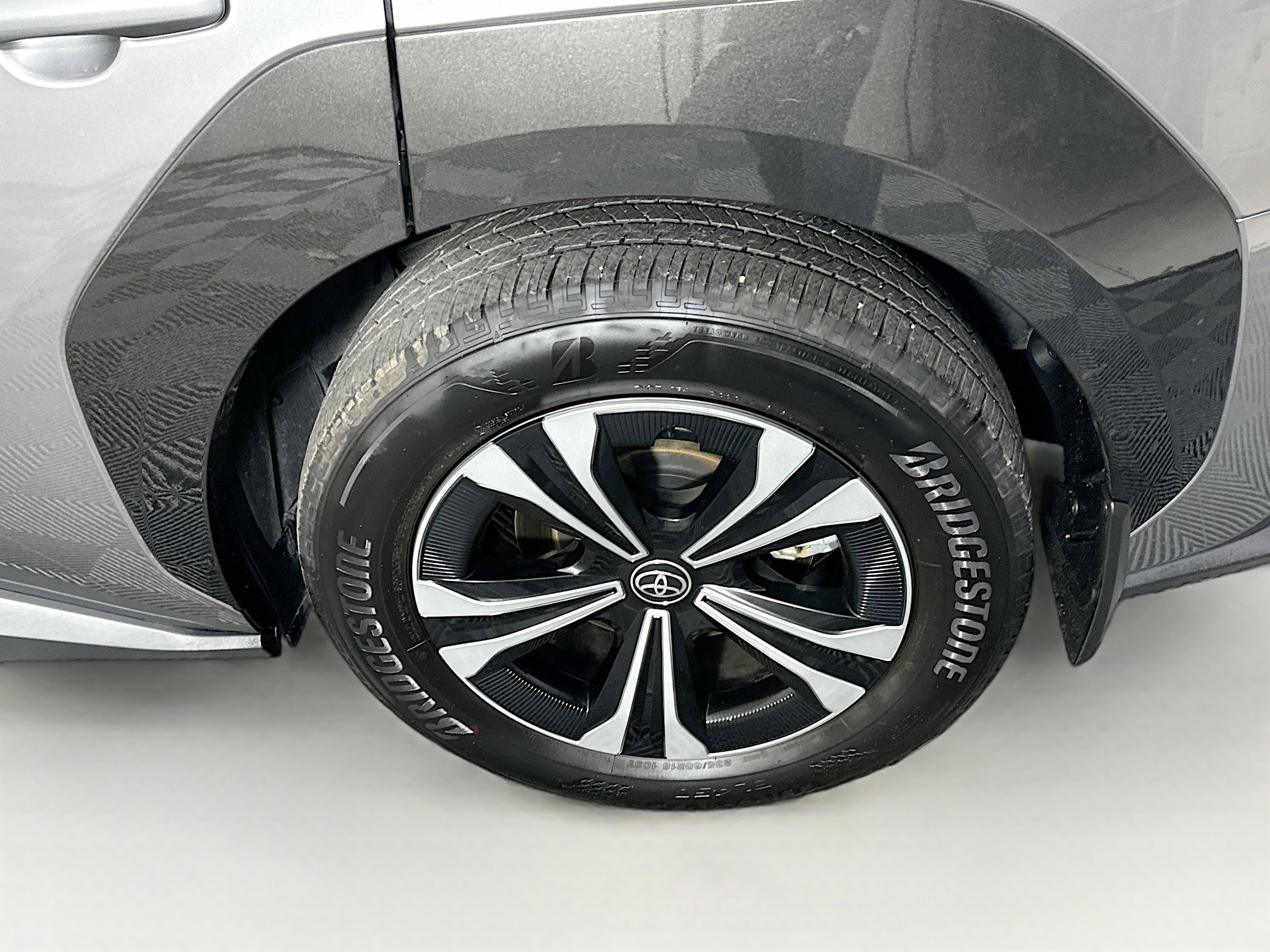 Used 2025 Toyota bZ4X FWD image 11