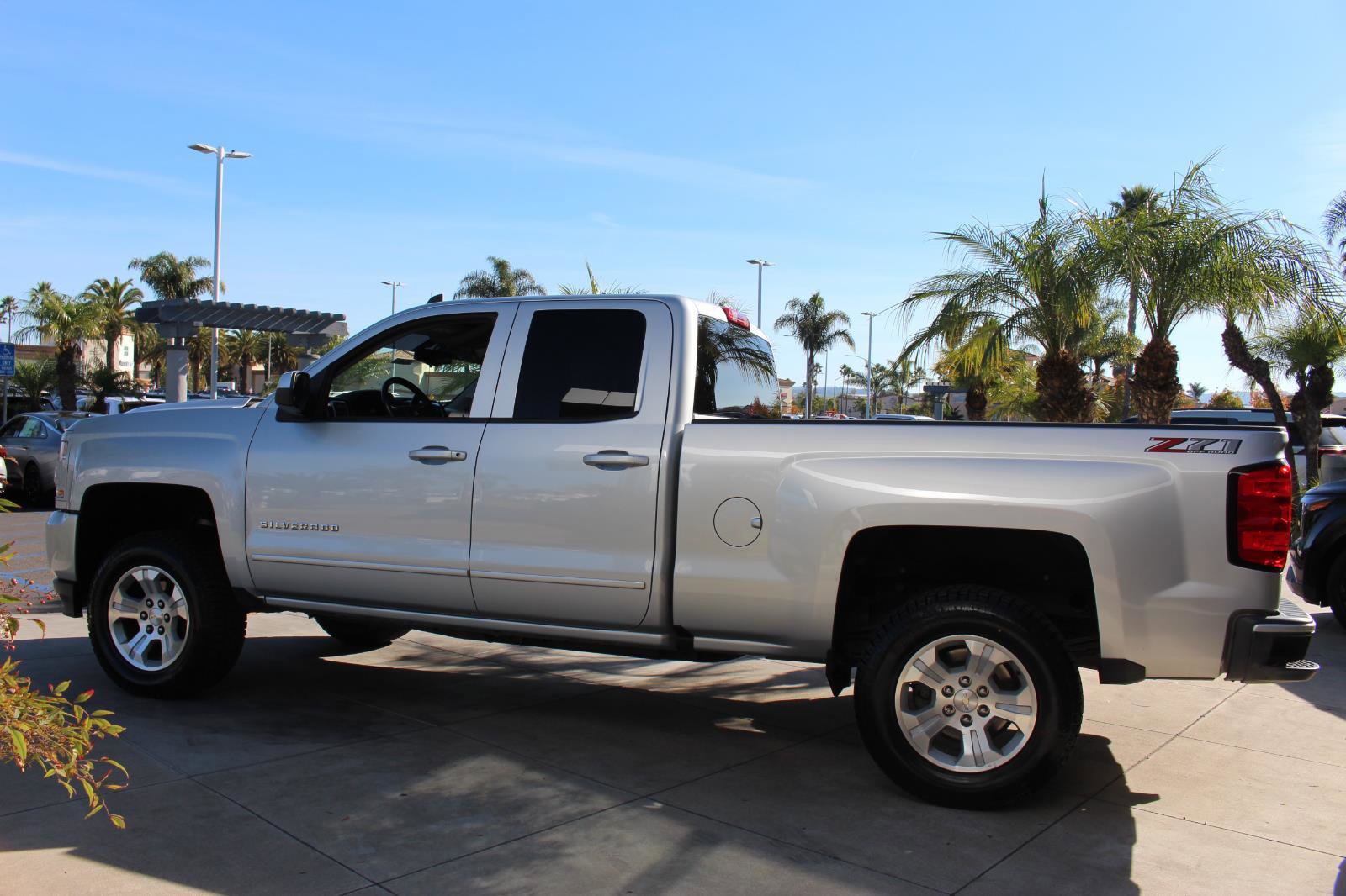 Used 2018 Chevrolet Silverado 1500 LT w/ All Star Edition image 6