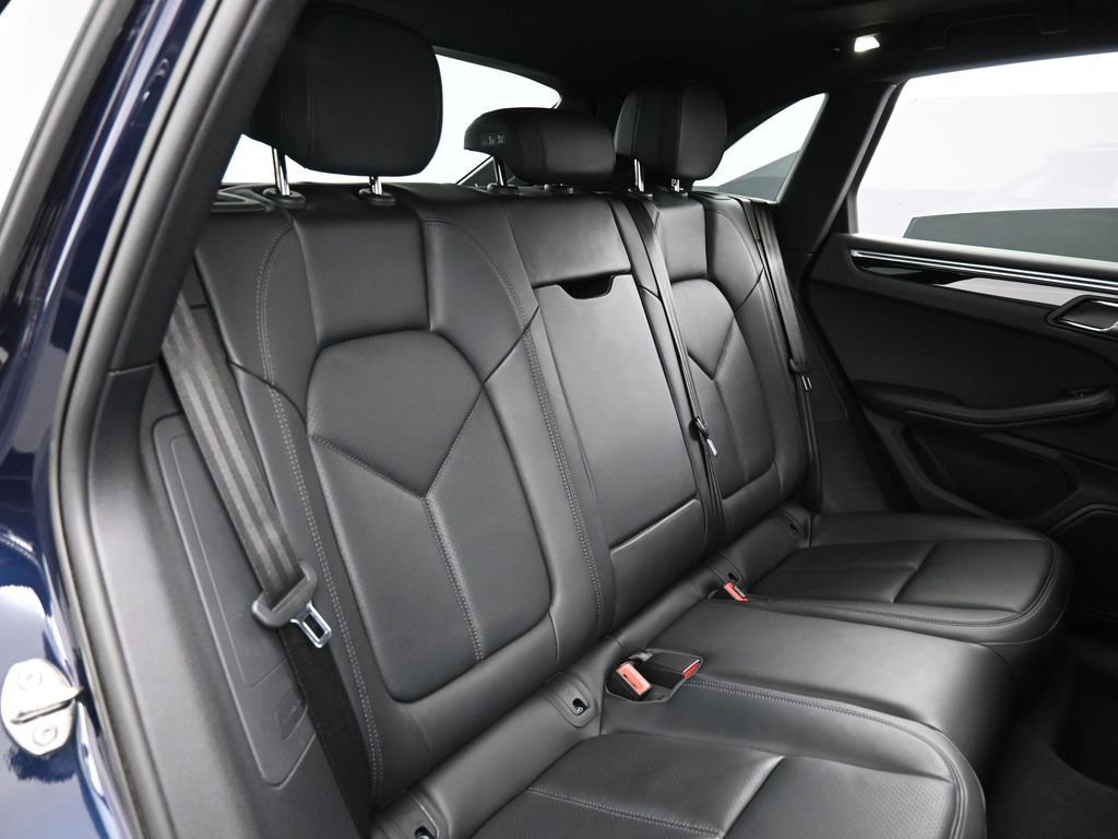 Used 2023 Porsche Macan Turbo AWD/4WD image 26