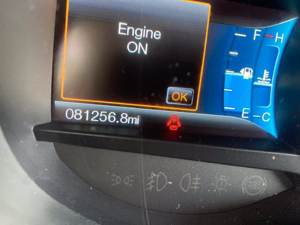Used 2018 Ford Edge Titanium w/ Cold Weather Package AWD/4WD image 19