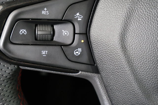 Used 2023 Chevrolet TrailBlazer RS FWD image 24