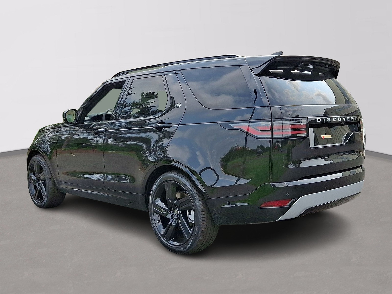 New 2026 Land Rover Discovery Limited Edition AWD/4WD image 4