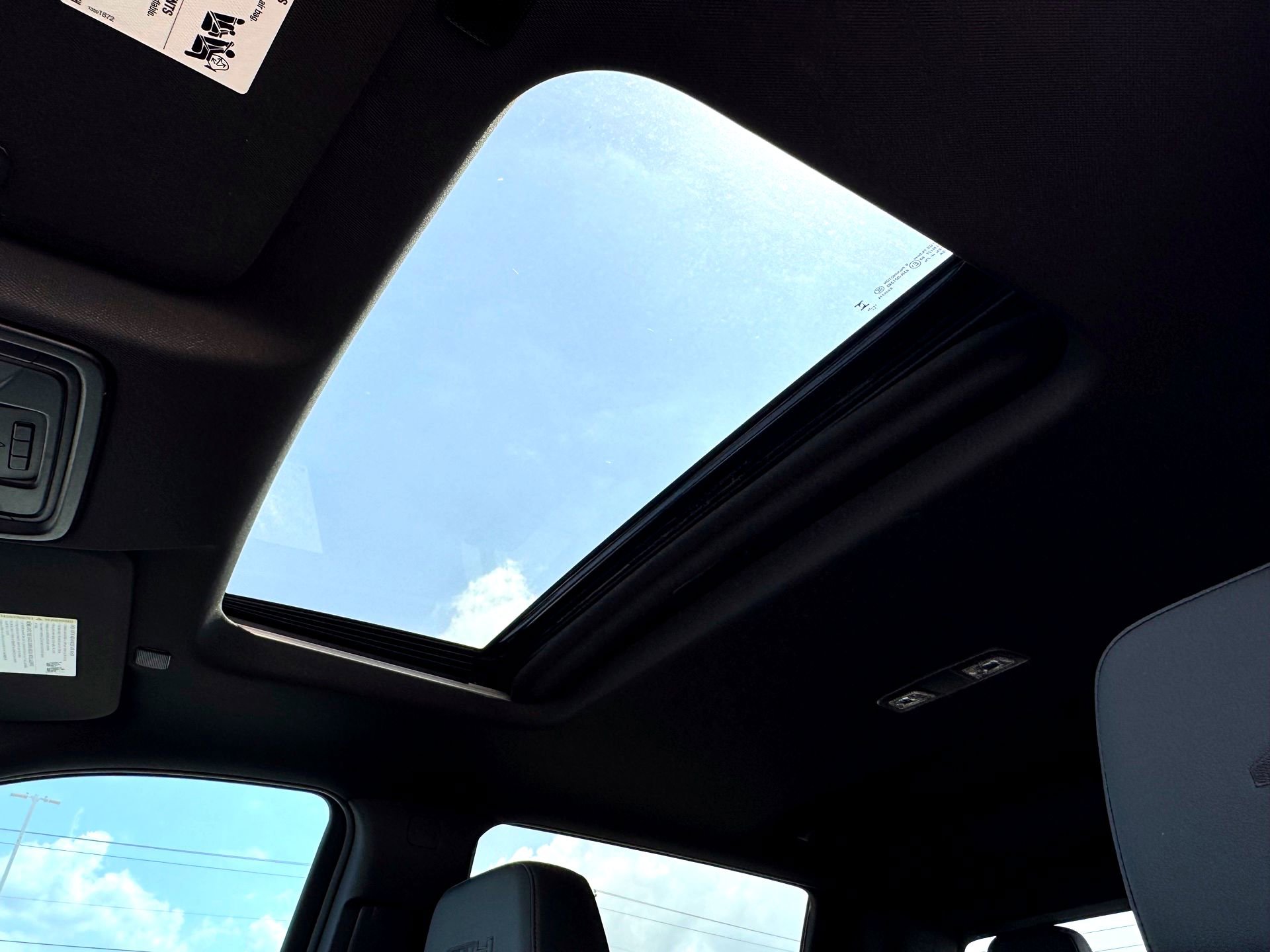 Used 2024 GMC Sierra 2500 AT4 w/ AT4 Premium Plus Package image 15