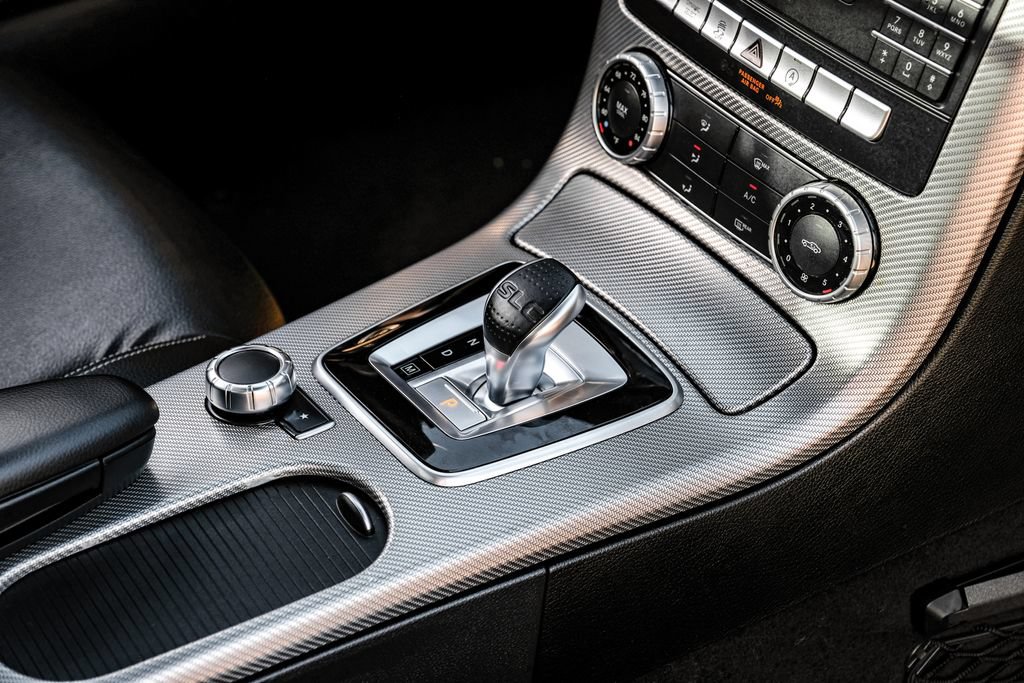 Used 2017 Mercedes-Benz SLC 300 image 17