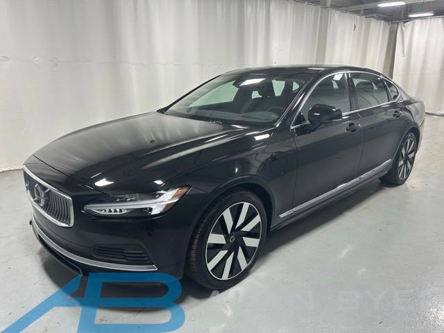Used 2025 Volvo S90 T8 Plus image 1