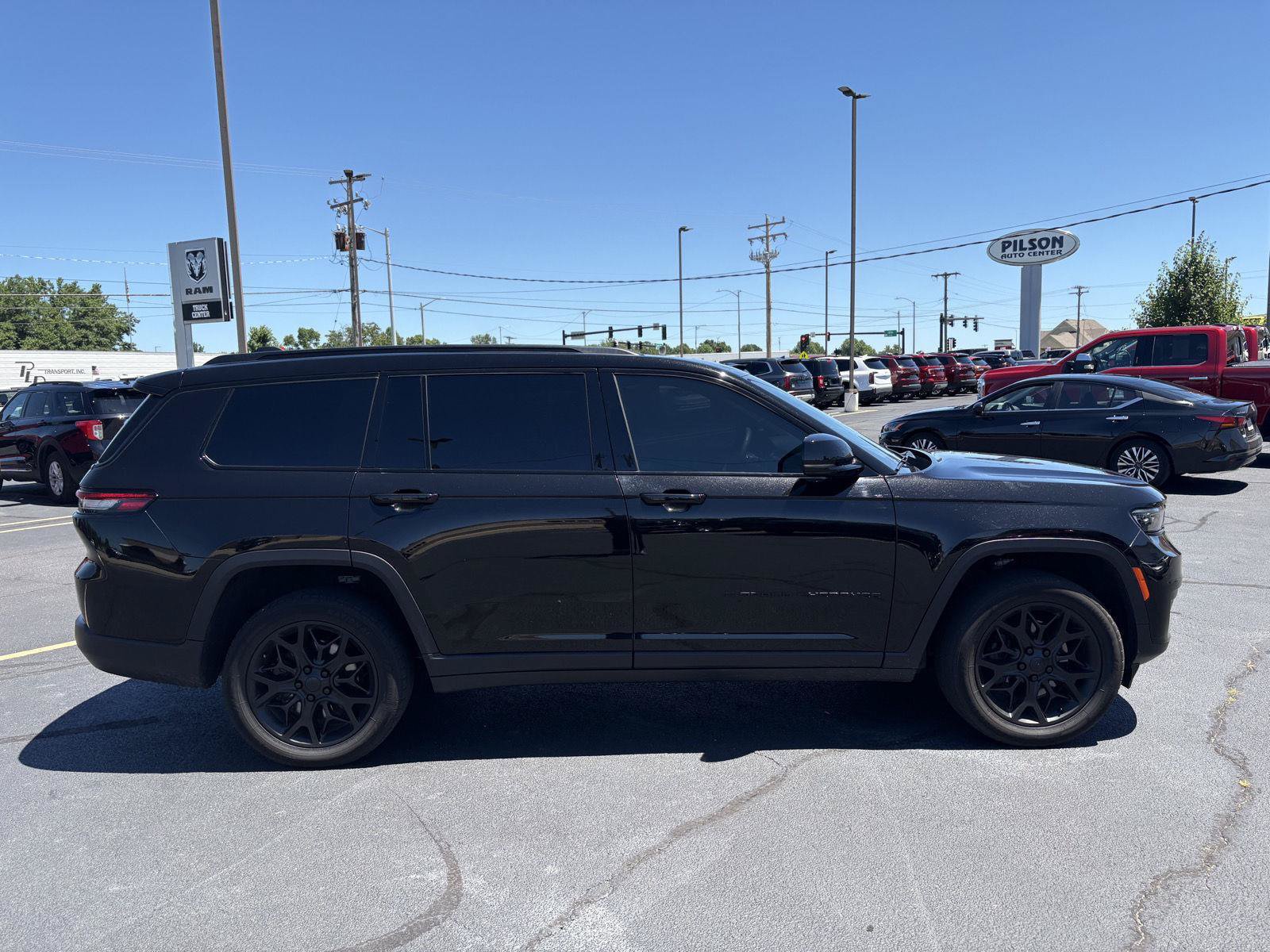 Used 2025 Jeep Grand Cherokee L Altitude AWD/4WD image 29