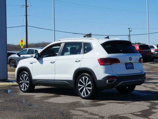 Certified 2023 Volkswagen Taos SE w/ Panoramic Sunroof Package image 5