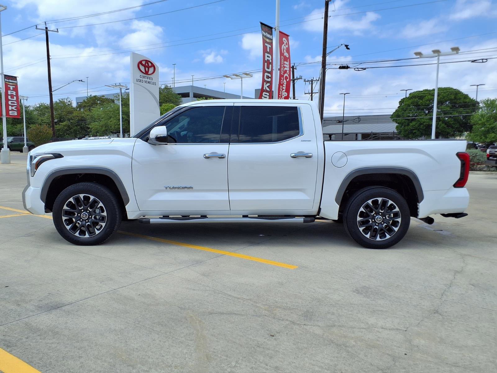 Used 2023 Toyota Tundra Limited w/ Power Package image 8