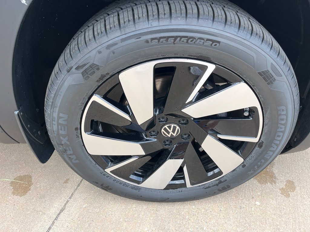 New 2025 Volkswagen Atlas Cross Sport SE image 18