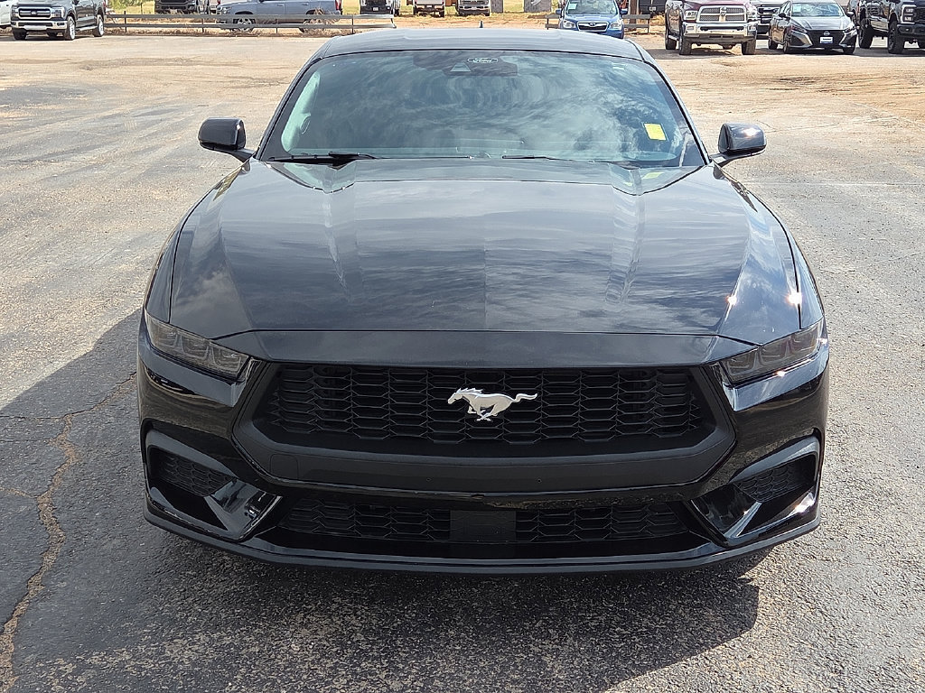 Used 2026 Ford Mustang Coupe RWD image 8