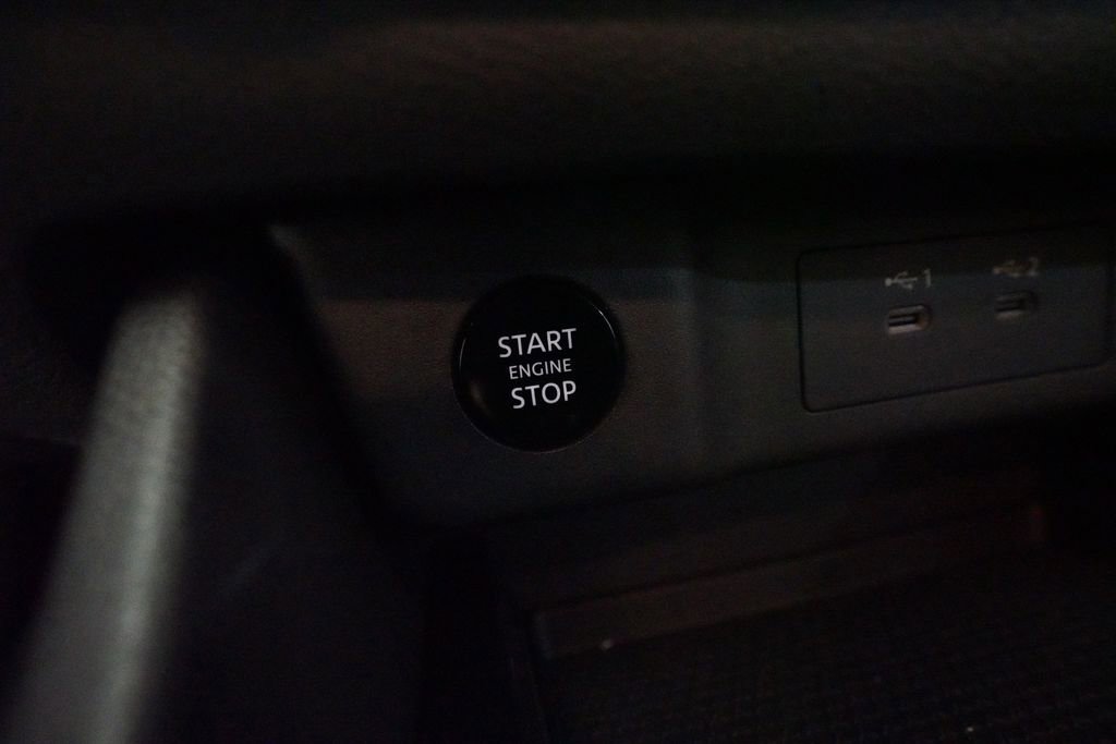 Used 2026 Nissan Rogue SV image 31