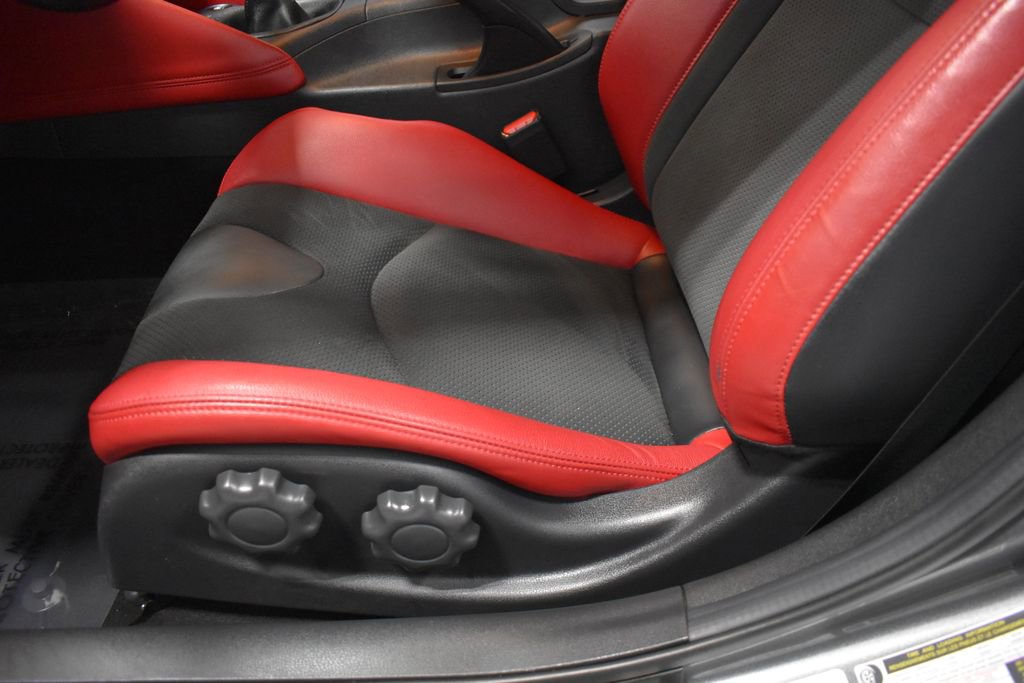 Certified 2024 Nissan Z Performance w/ Floor Mat Package image 18