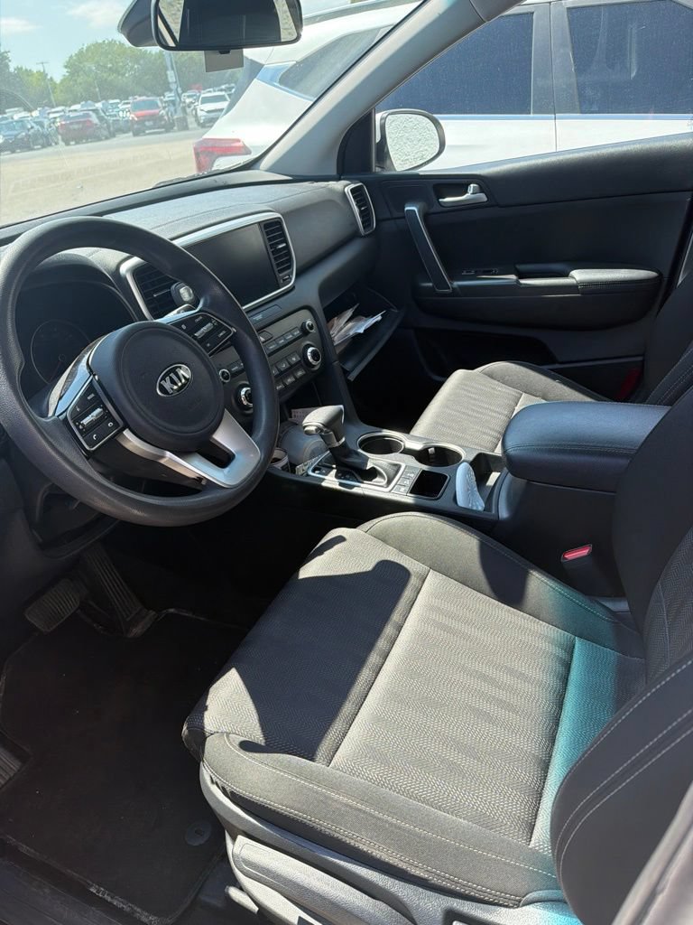 Used 2022 Kia Sportage LX AWD/4WD image 2