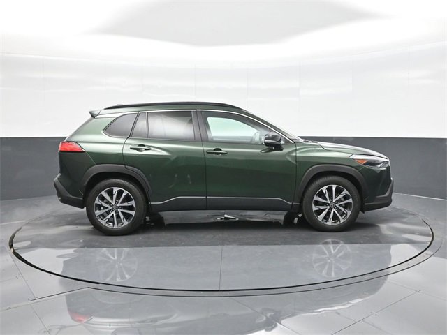 Used 2025 Toyota Corolla Cross XLE image 26