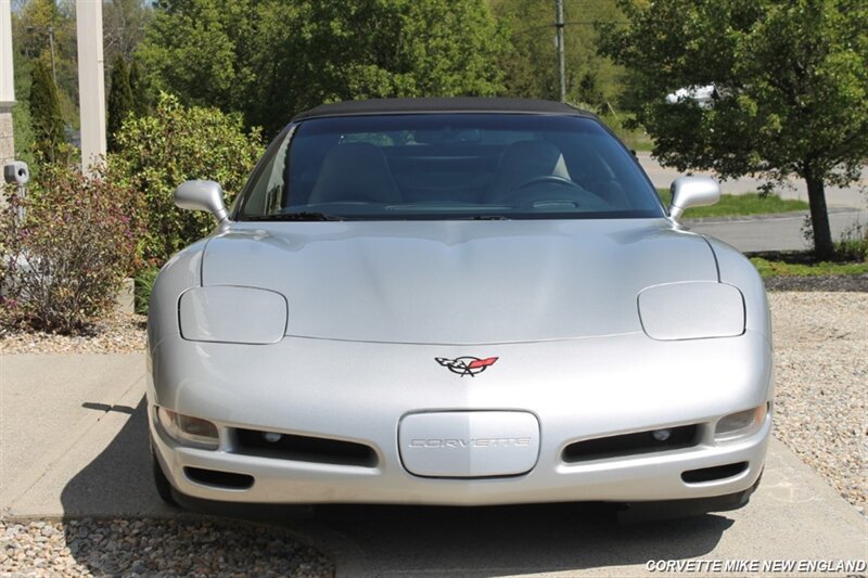 Used 2002 Chevrolet Corvette Coupe w/ Preferred Equipment Group2 RWD image 10