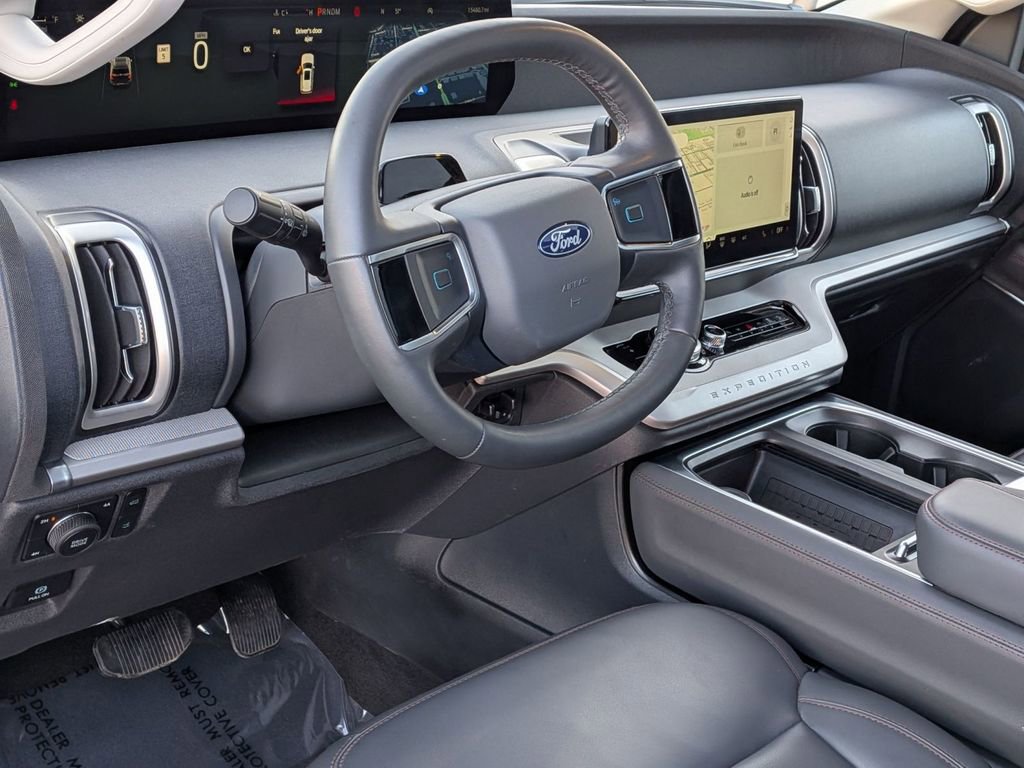 Used 2025 Ford Expedition Max Active AWD/4WD image 16