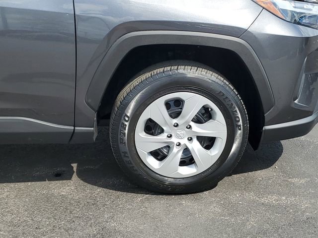 Used 2023 Toyota RAV4 LE image 9