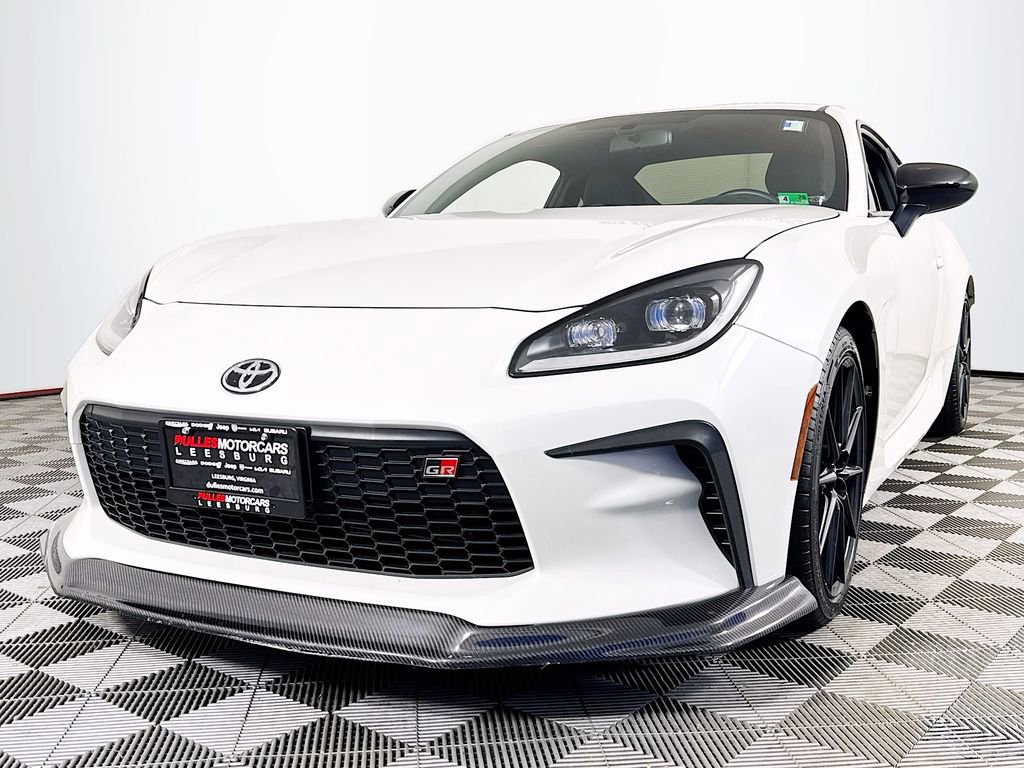 Used 2023 Toyota GR86 Premium w/ ALL Weather Mat Package (TMS) image 3