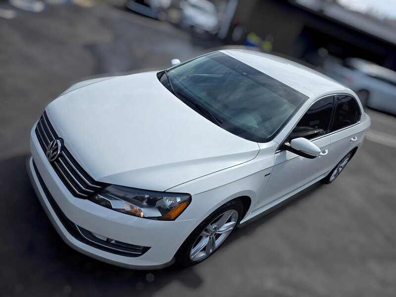 Used 2015 Volkswagen Passat 1.8T Limited Edition FWD image 3