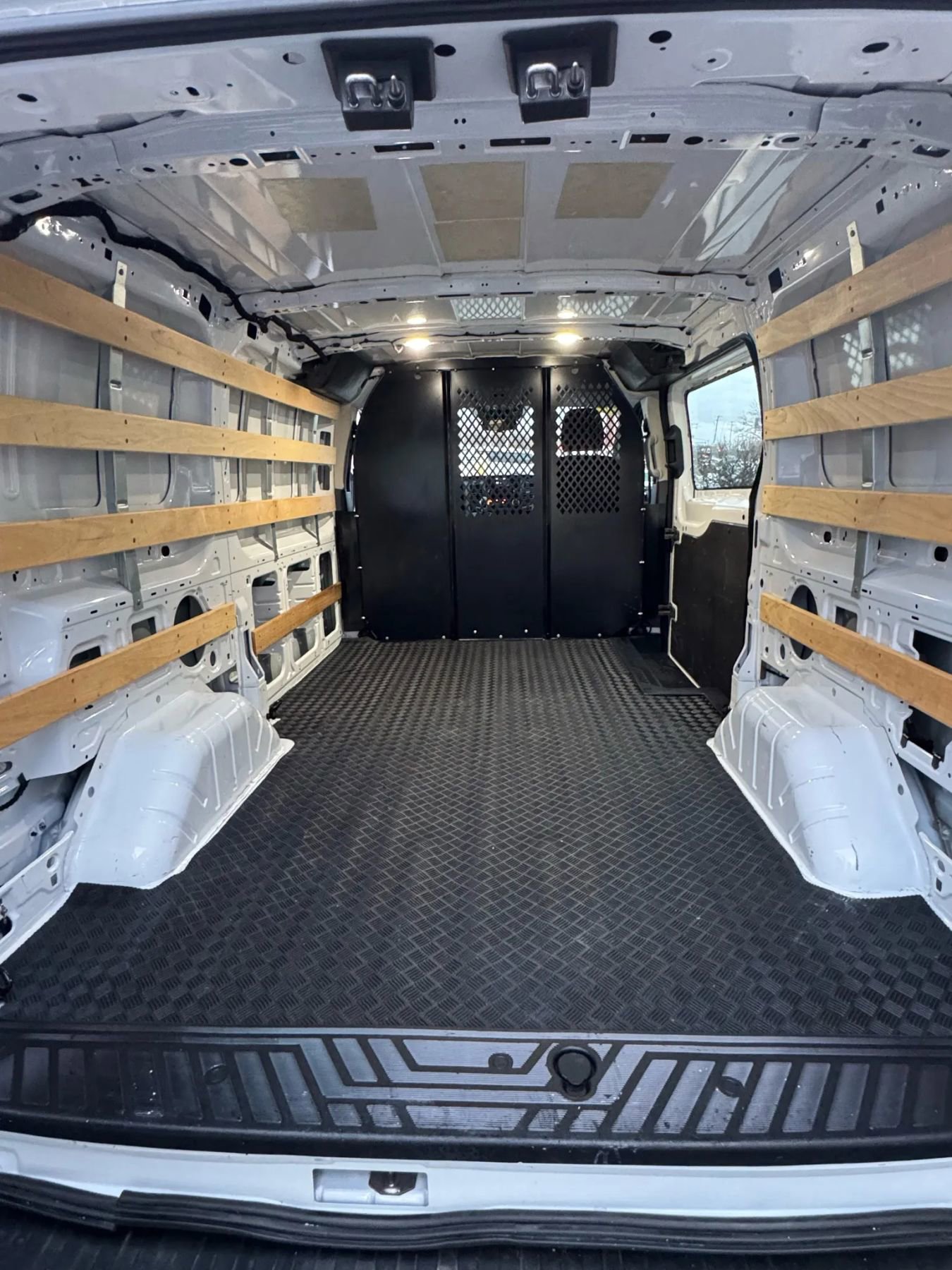 Used 2024 Ford Transit 250 Low Roof w/ Exterior Upgrade Package image 19