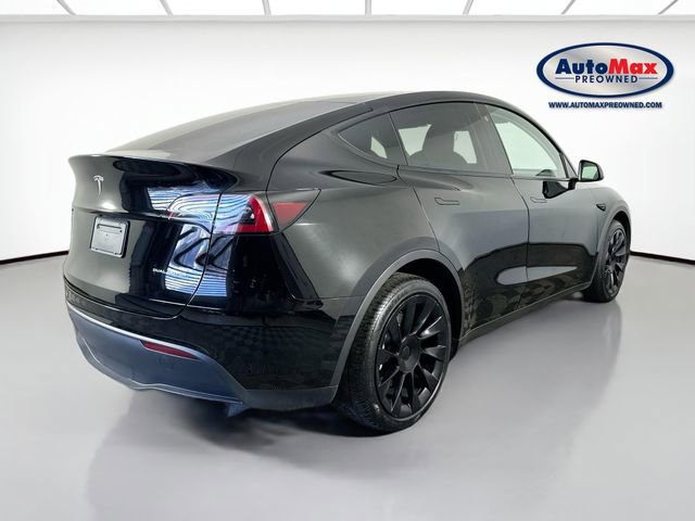 Used 2023 Tesla Model Y Long Range AWD/4WD image 2