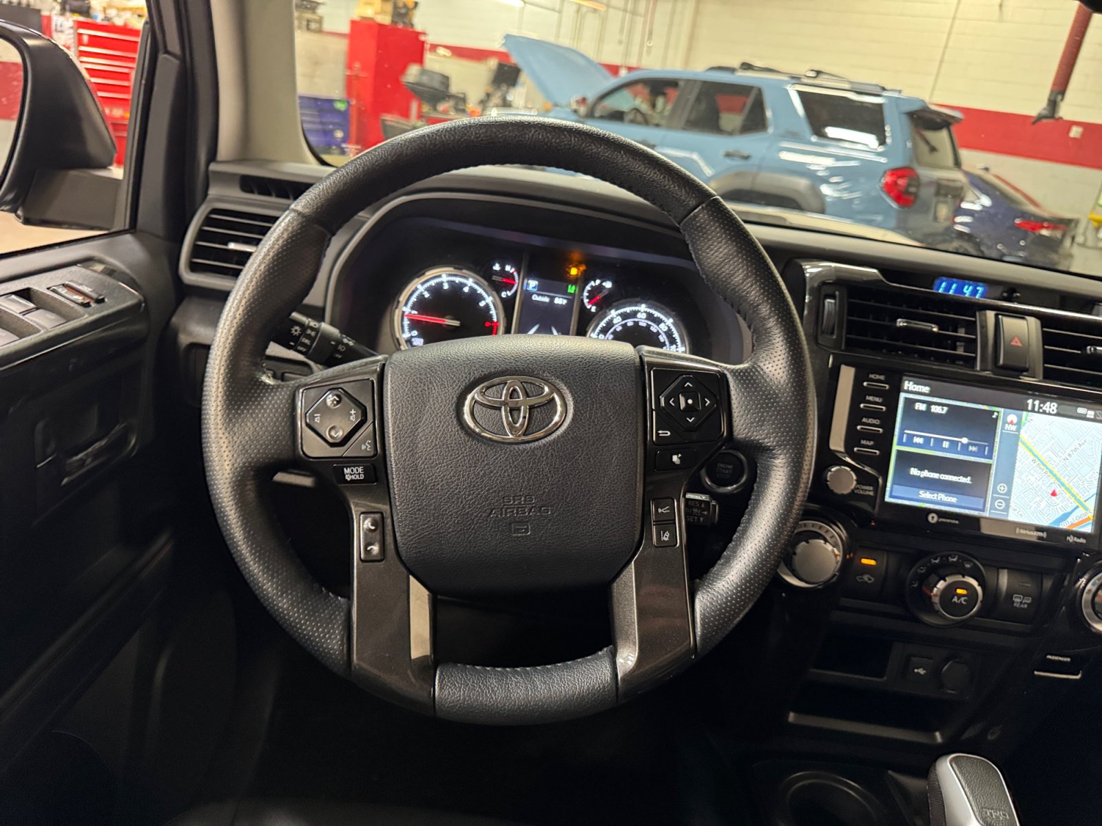 Certified 2024 Toyota 4Runner TRD Off-Road Premium w/ Moonroof Package AWD/4WD image 9