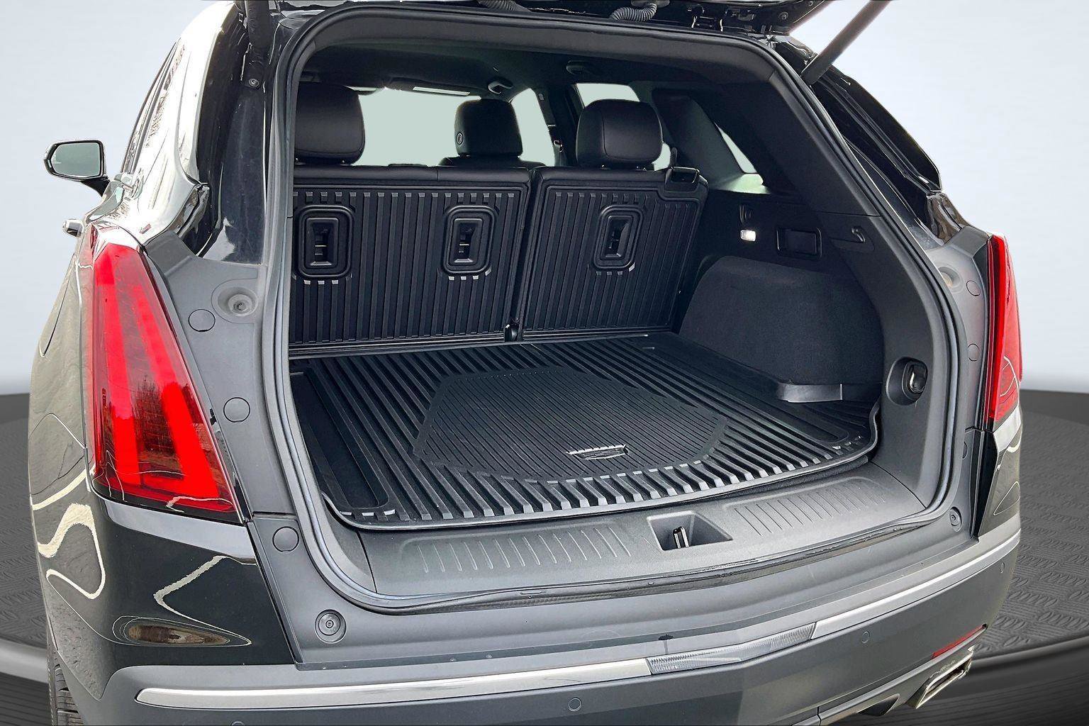 Used 2024 Cadillac XT5 Luxury w/ LPO, Floor Liner Package image 5