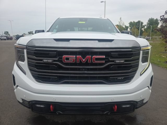Used 2022 GMC Sierra 1500 AT4 w/ AT4 Premium Package AWD/4WD image 4