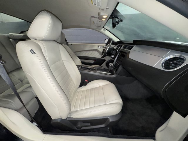 Used 2011 Ford Mustang Premium w/ 202A Rapid Spec Order Code image 6
