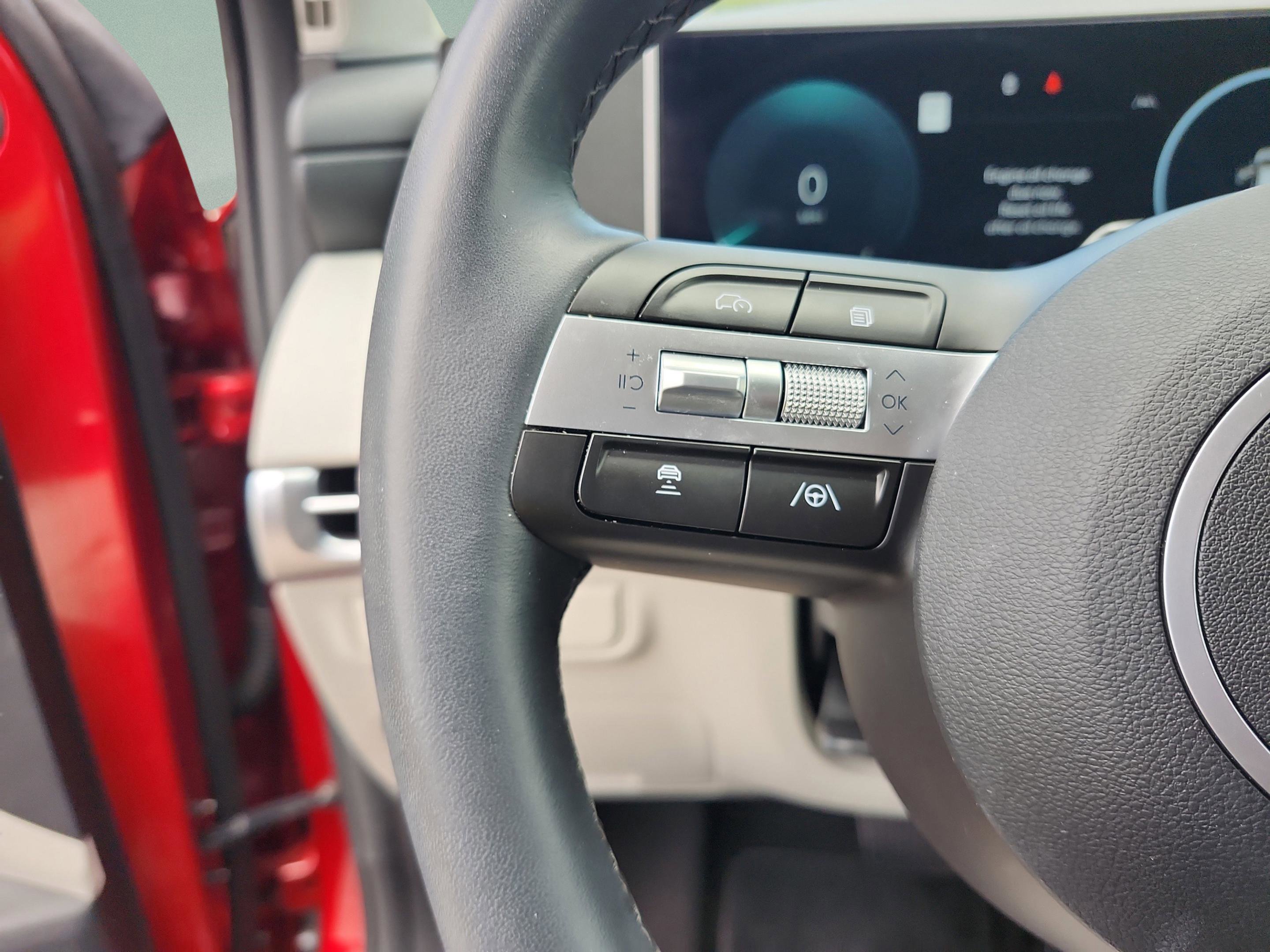 Used 2025 Hyundai Tucson SEL FWD image 12