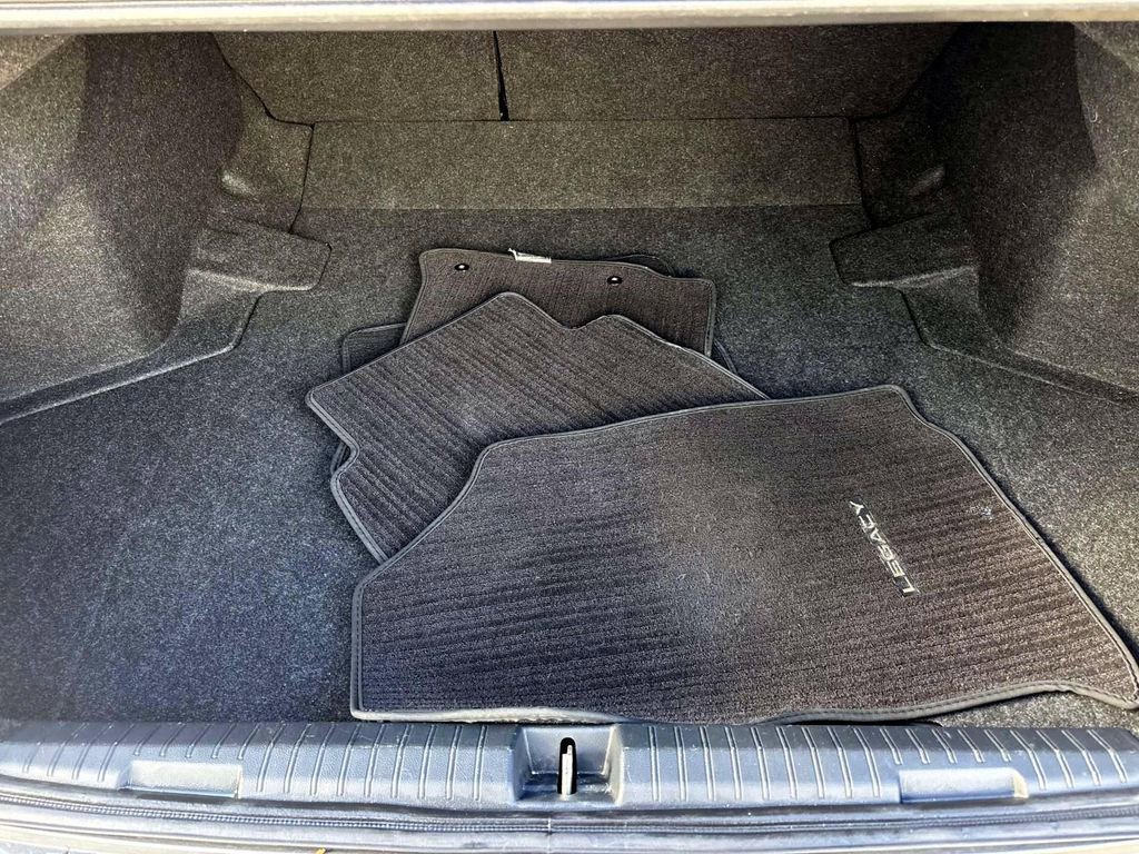 Used 2020 Subaru Legacy Premium image 9