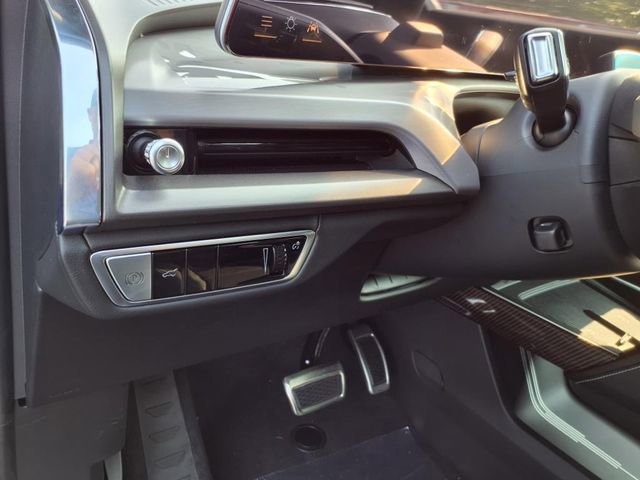 New 2026 Cadillac Vistiq Sport image 30