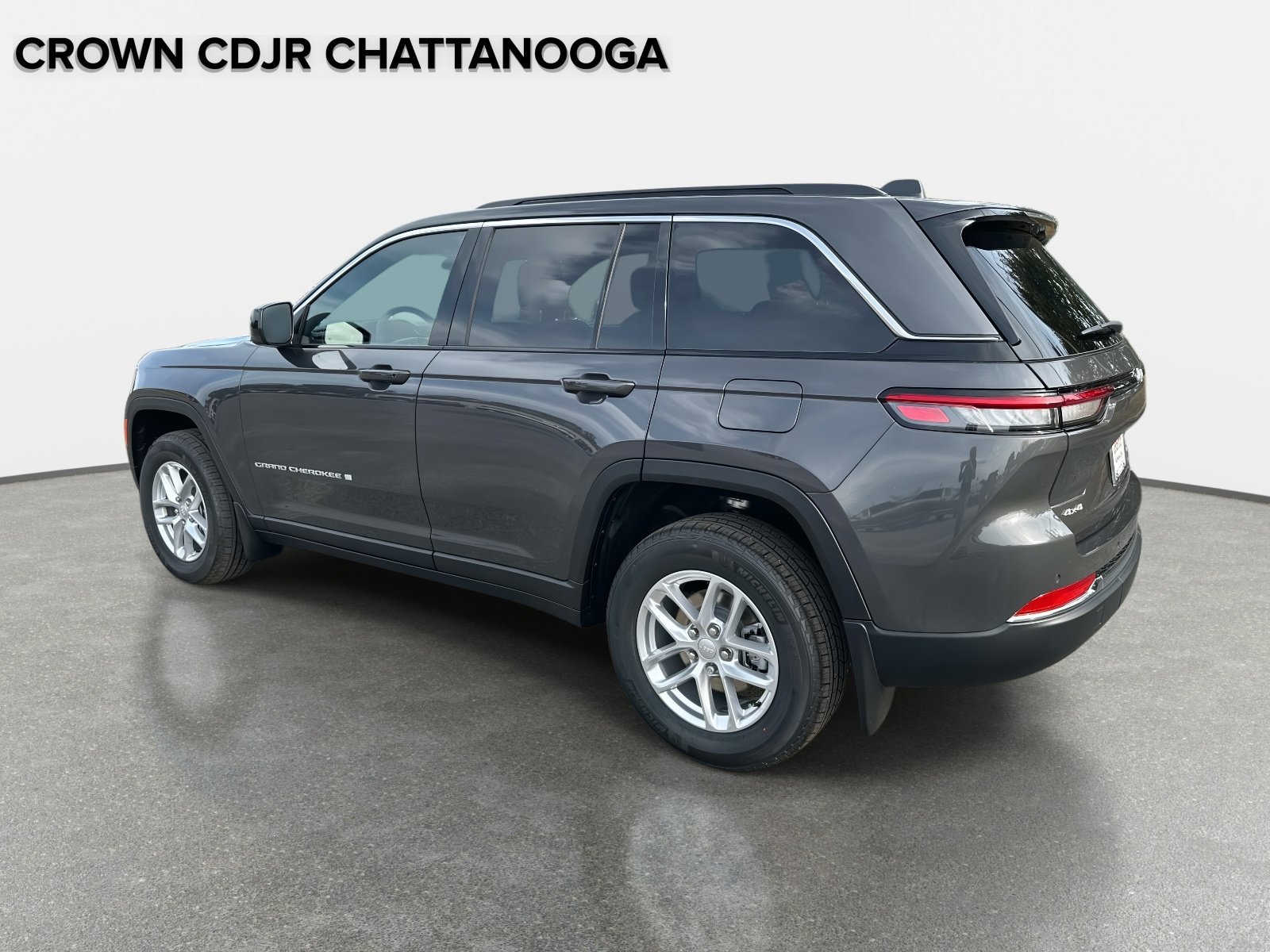 New 2025 Jeep Grand Cherokee Laredo X w/ Luxury Tech Group I AWD/4WD image 6