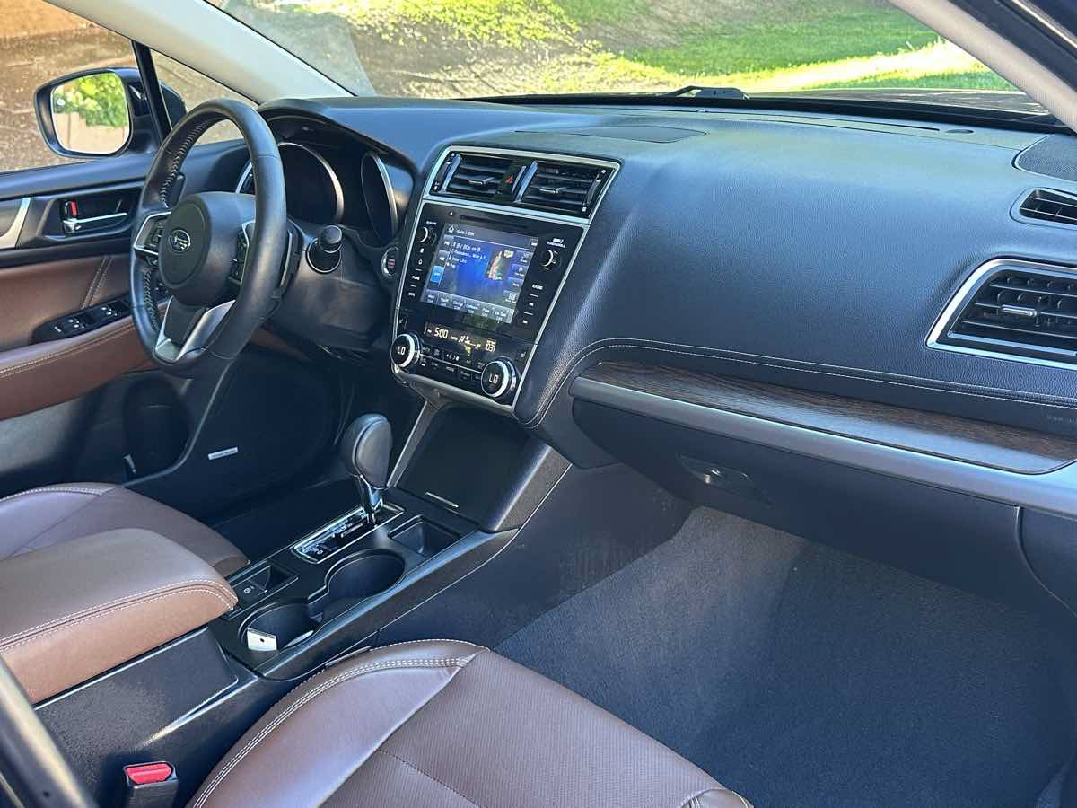 Used 2018 Subaru Outback 3.6R Touring AWD/4WD image 11