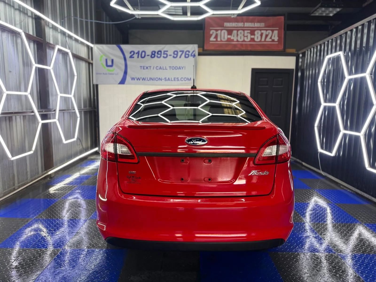 Used 2013 Ford Fiesta SE image 19