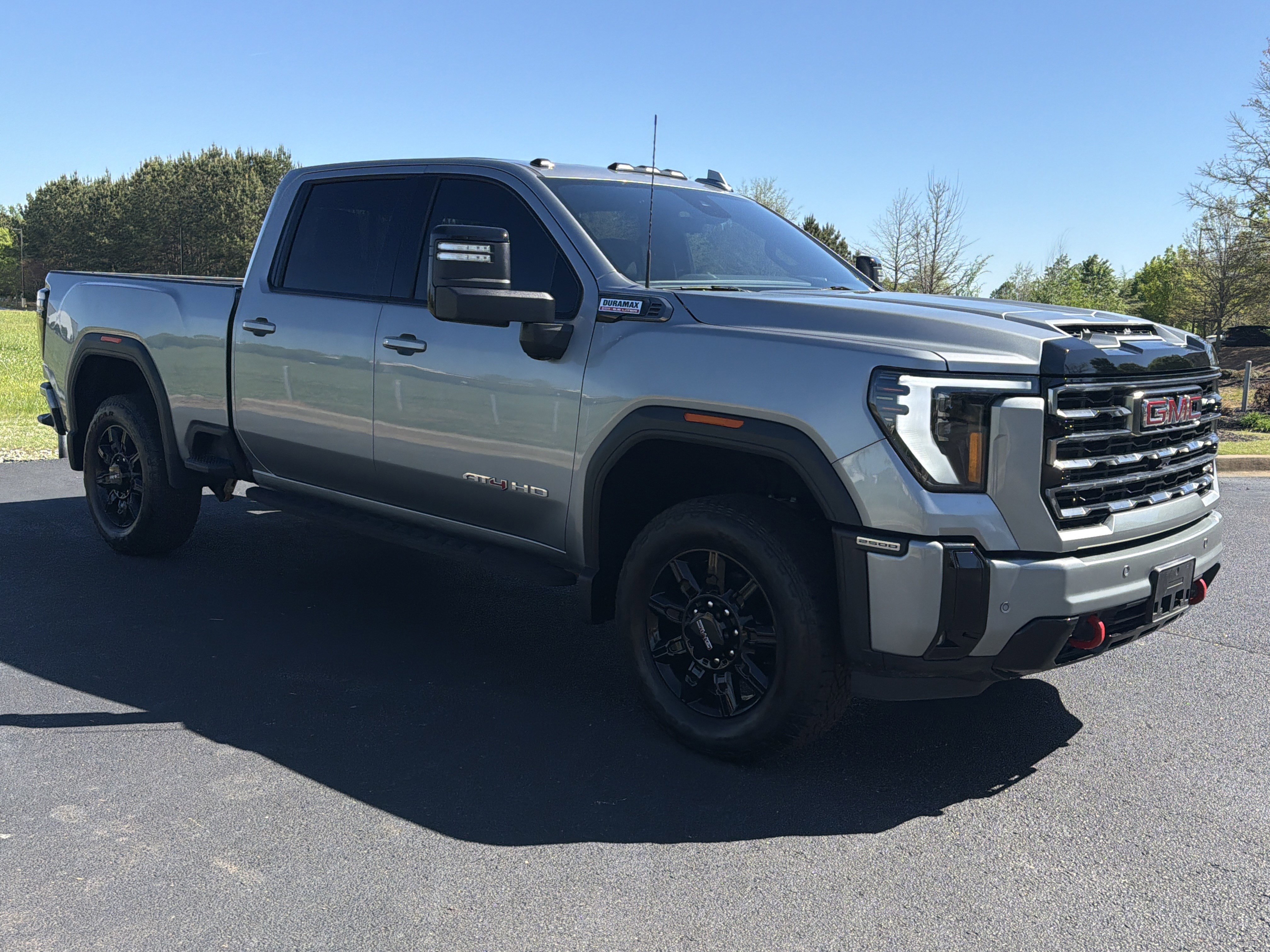 Used 2025 GMC Sierra 2500 AT4 w/ AT4 Premium Plus Package image 2