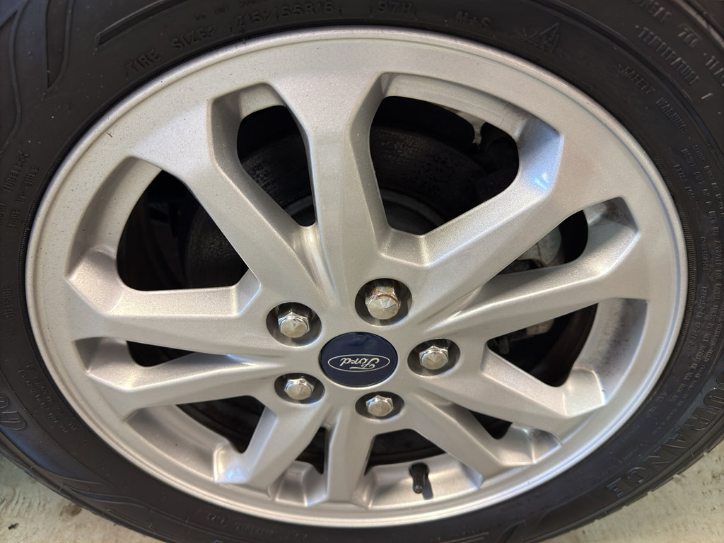 Used 2019 Ford Transit Connect XLT image 33